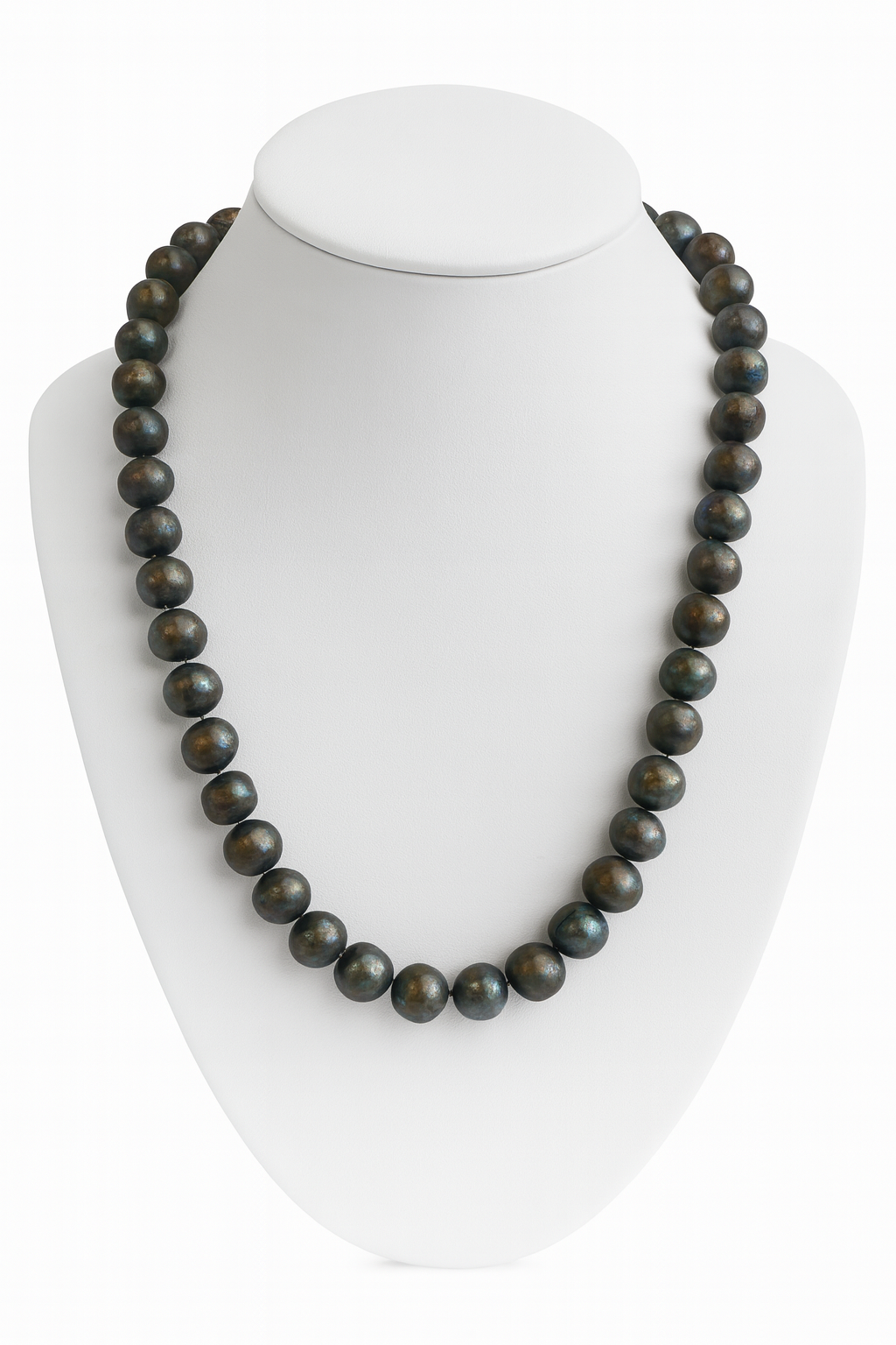 Midnight Glow – Black Freshwater Pearl Necklace with Sterling Silver Clasp