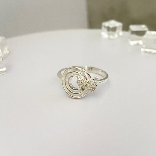 Серебряное кольцо с бабочкой