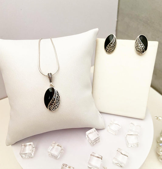 Set - earrings and pendant drip silver