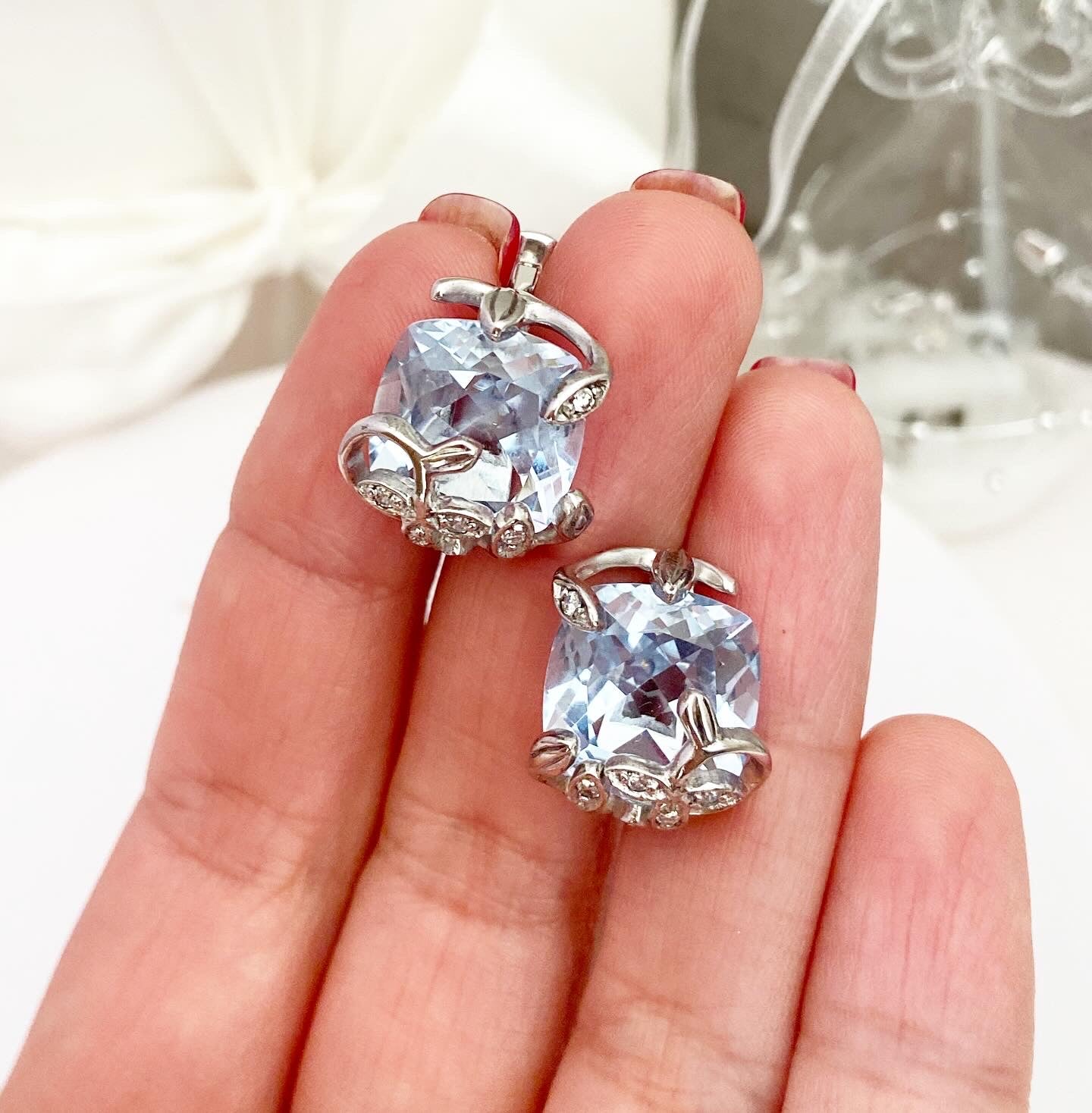 Earrings with Nano Aqua