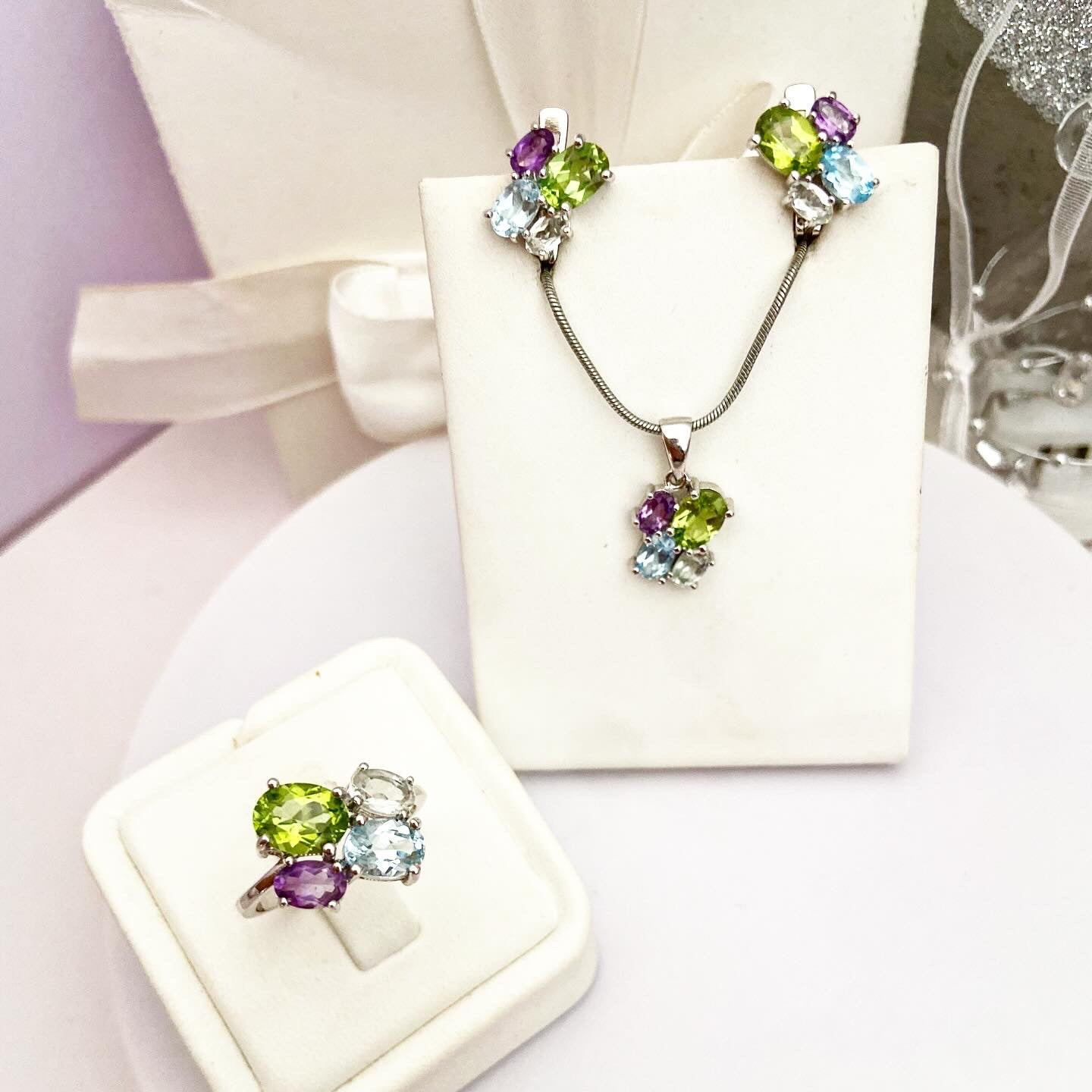 Vibrant Earrings "Rainbow Scatter"