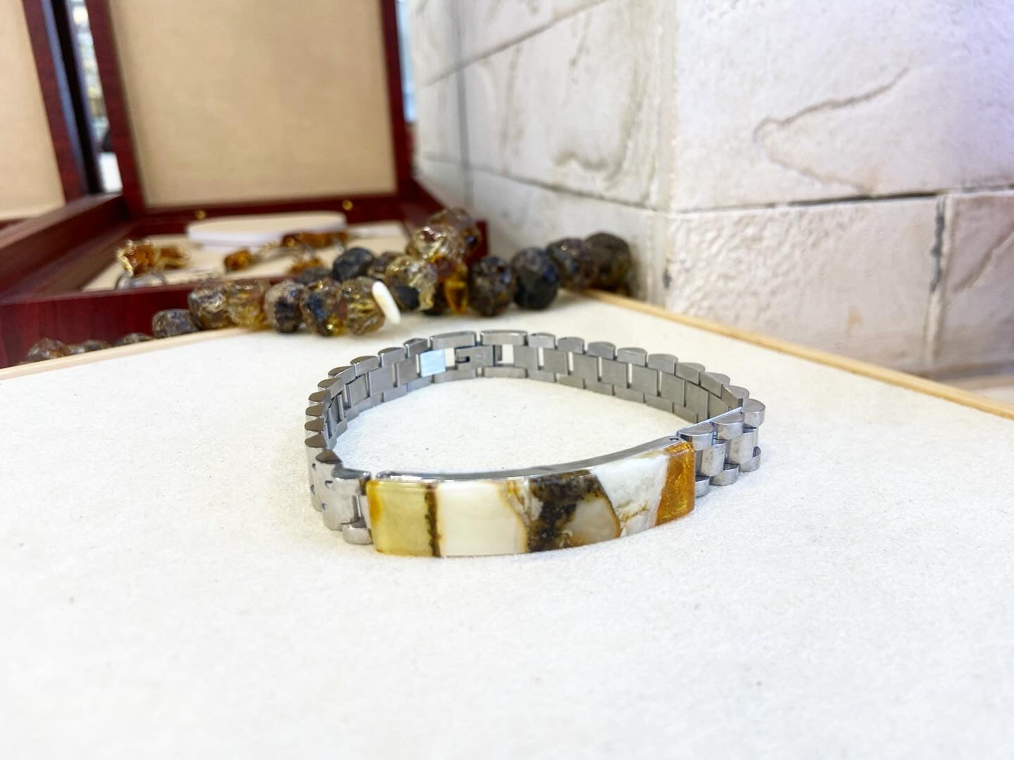 Bracelet with Amber "Scandinavia"