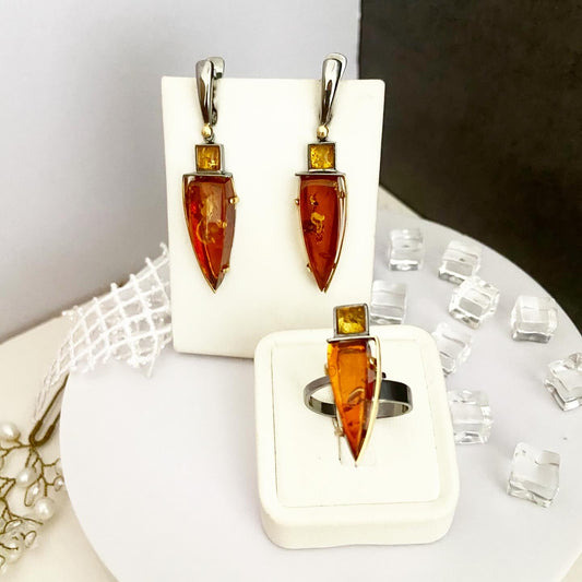 Комплект из янтаря ручной работы «Геометрия»