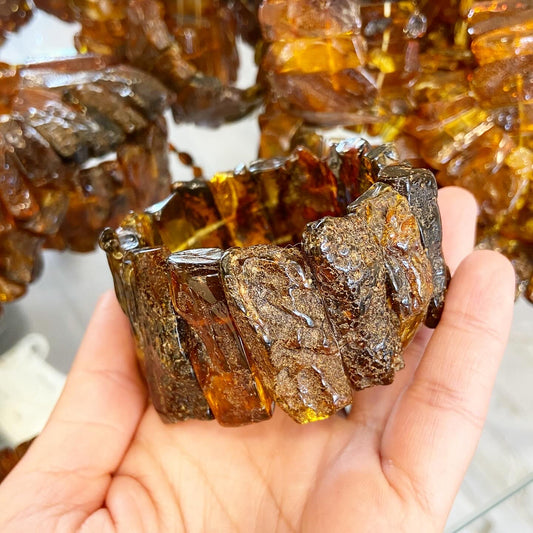 Браслет из необработанного янтаря «Бохо» — ручная работа