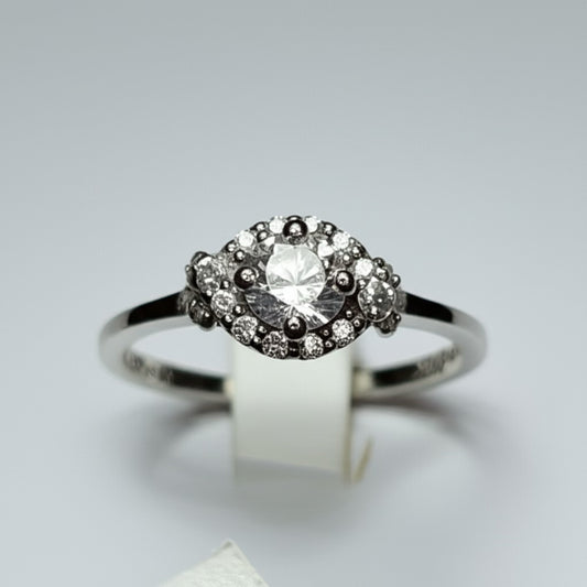 Элегантное кольцо из стерлингового серебра с цирконием