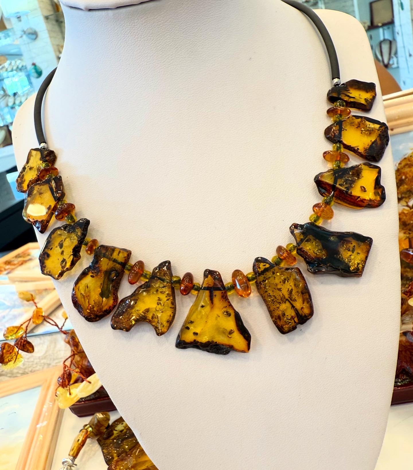 "Wild Amber" – Raw Baltic Amber Necklace