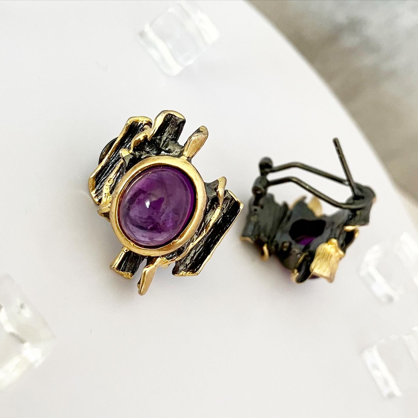 Earrings blackened silver 925 samples with partial gilding and amethyst.
