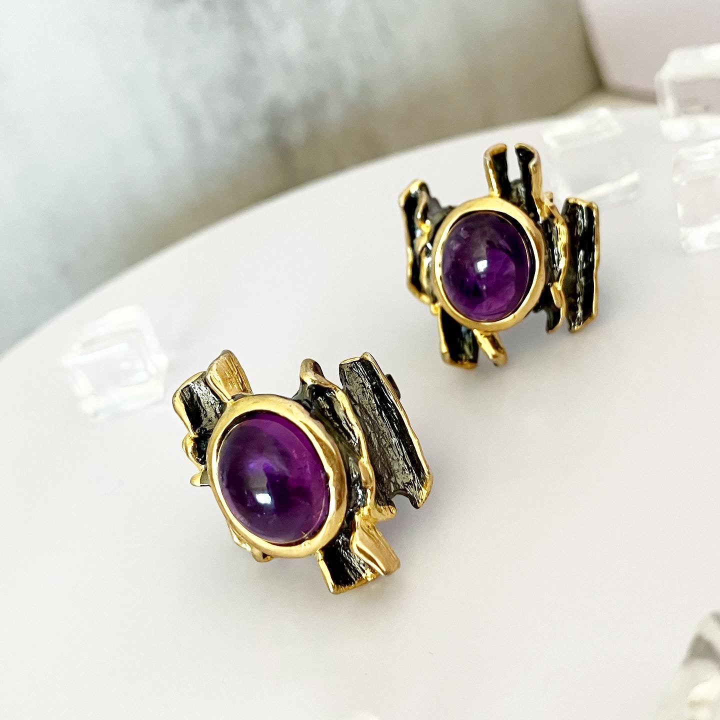 Earrings blackened silver 925 samples with partial gilding and amethyst.
