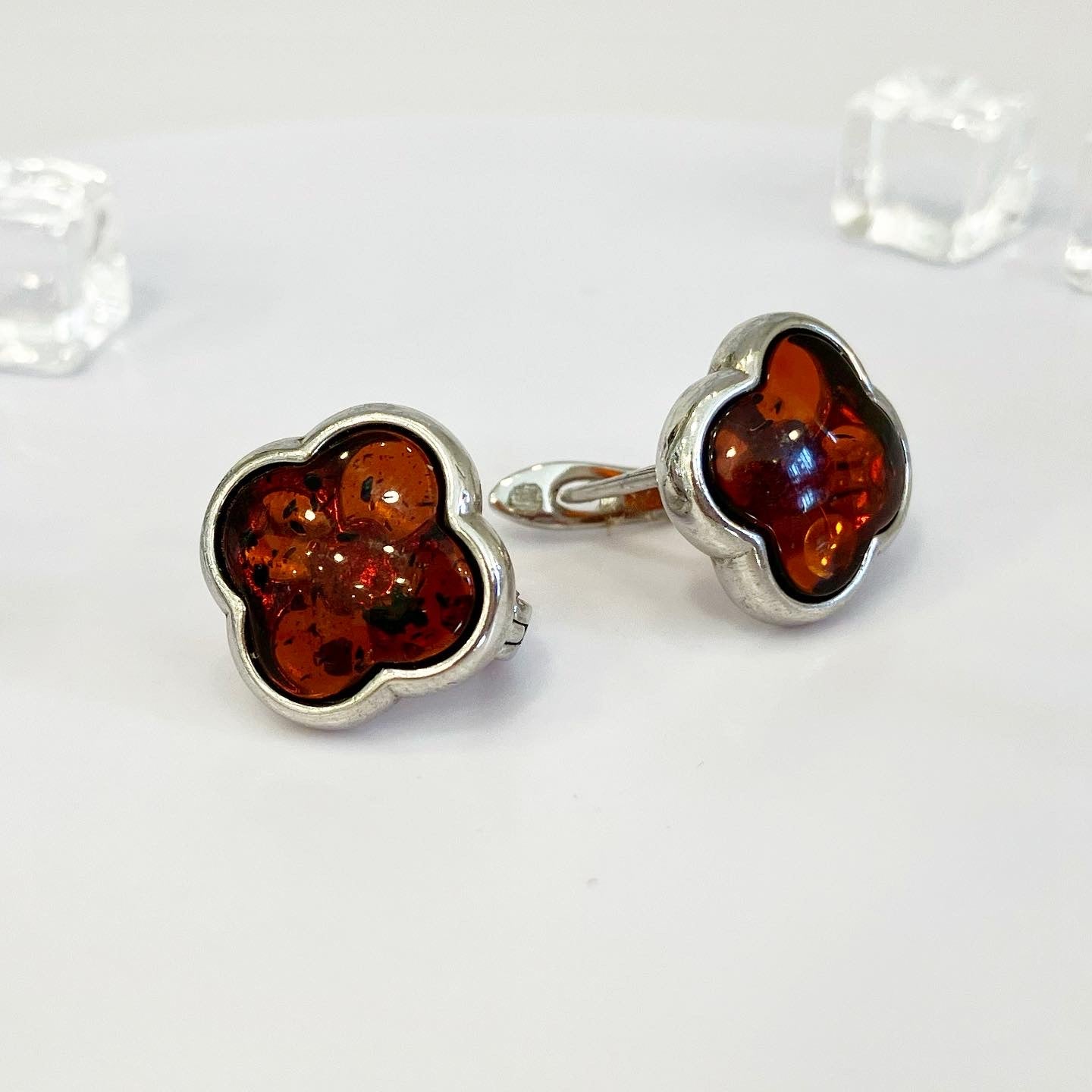 Earrings with amber "Clover"