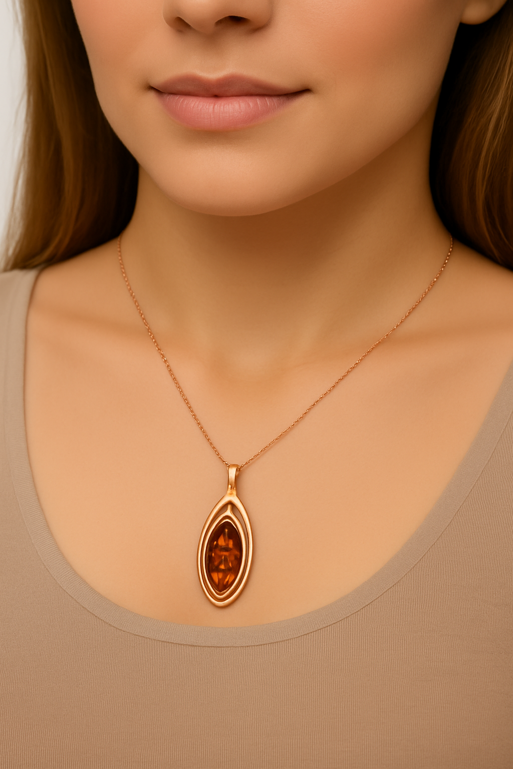 Подвеска «Элегантный овал» с натуральным балтийским янтарем