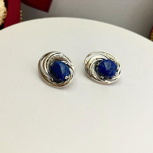 Earrings with lapis lazuli