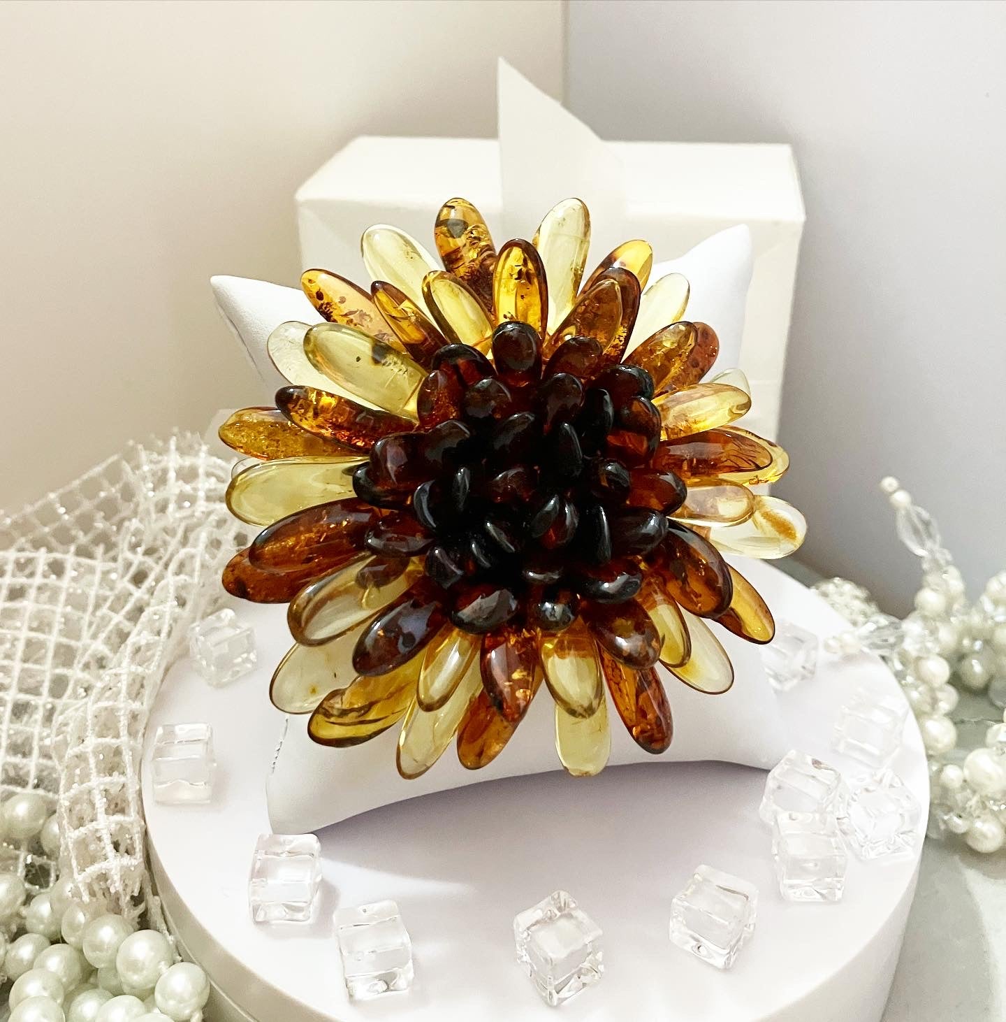 Amber flower - brooch and pendant