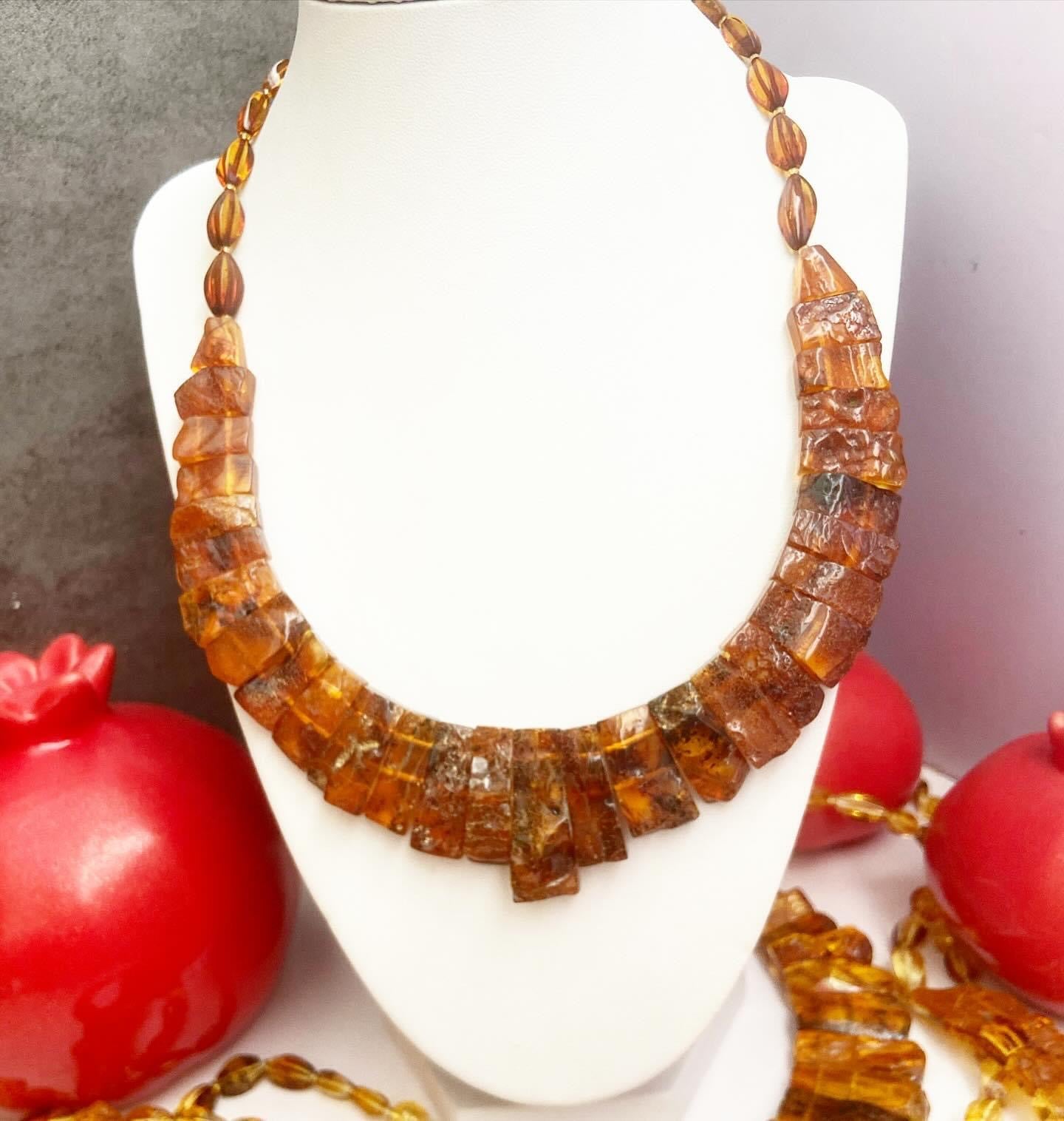 Necklace made of natural Baltic amber