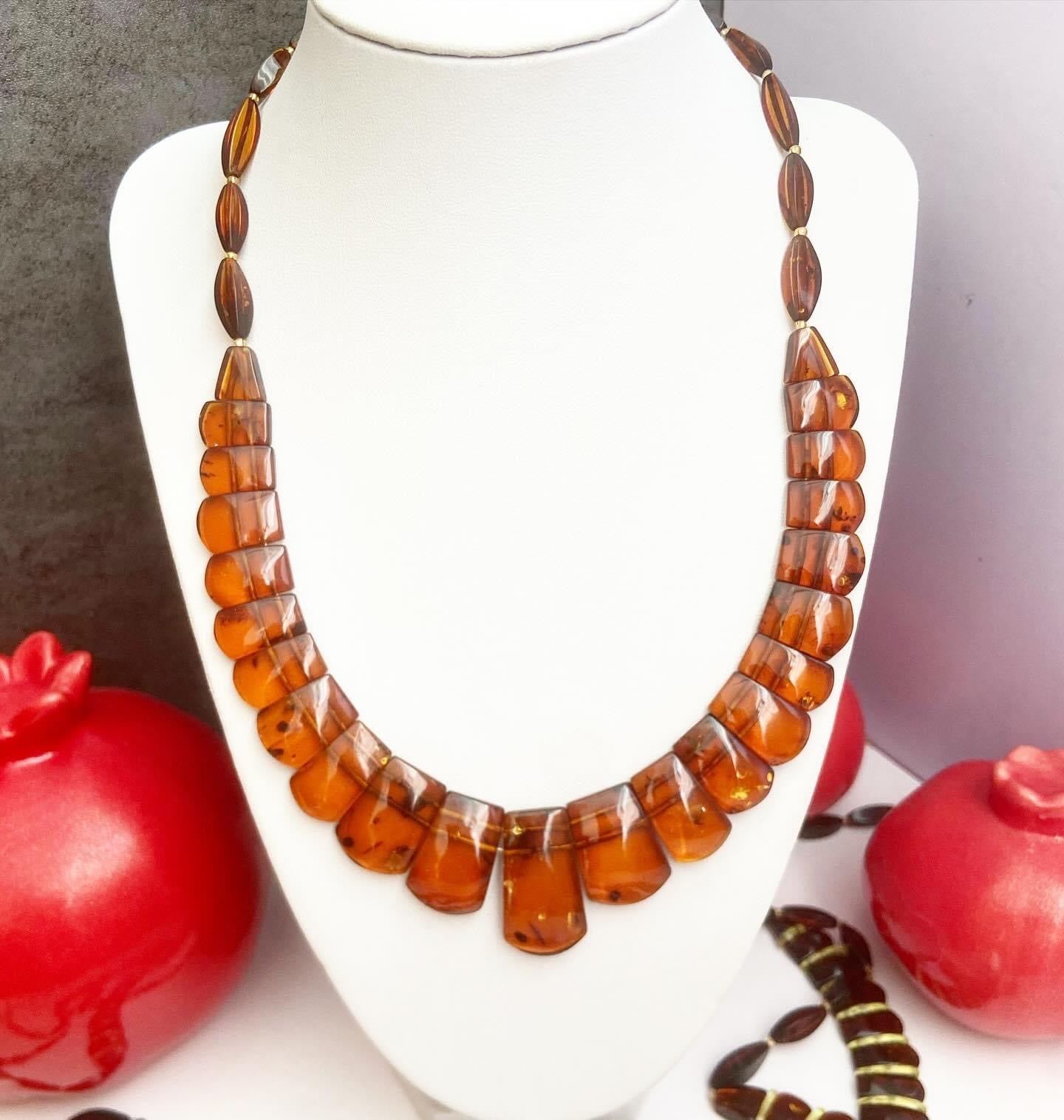 Necklace made of natural Baltic amber "Cleopatra"