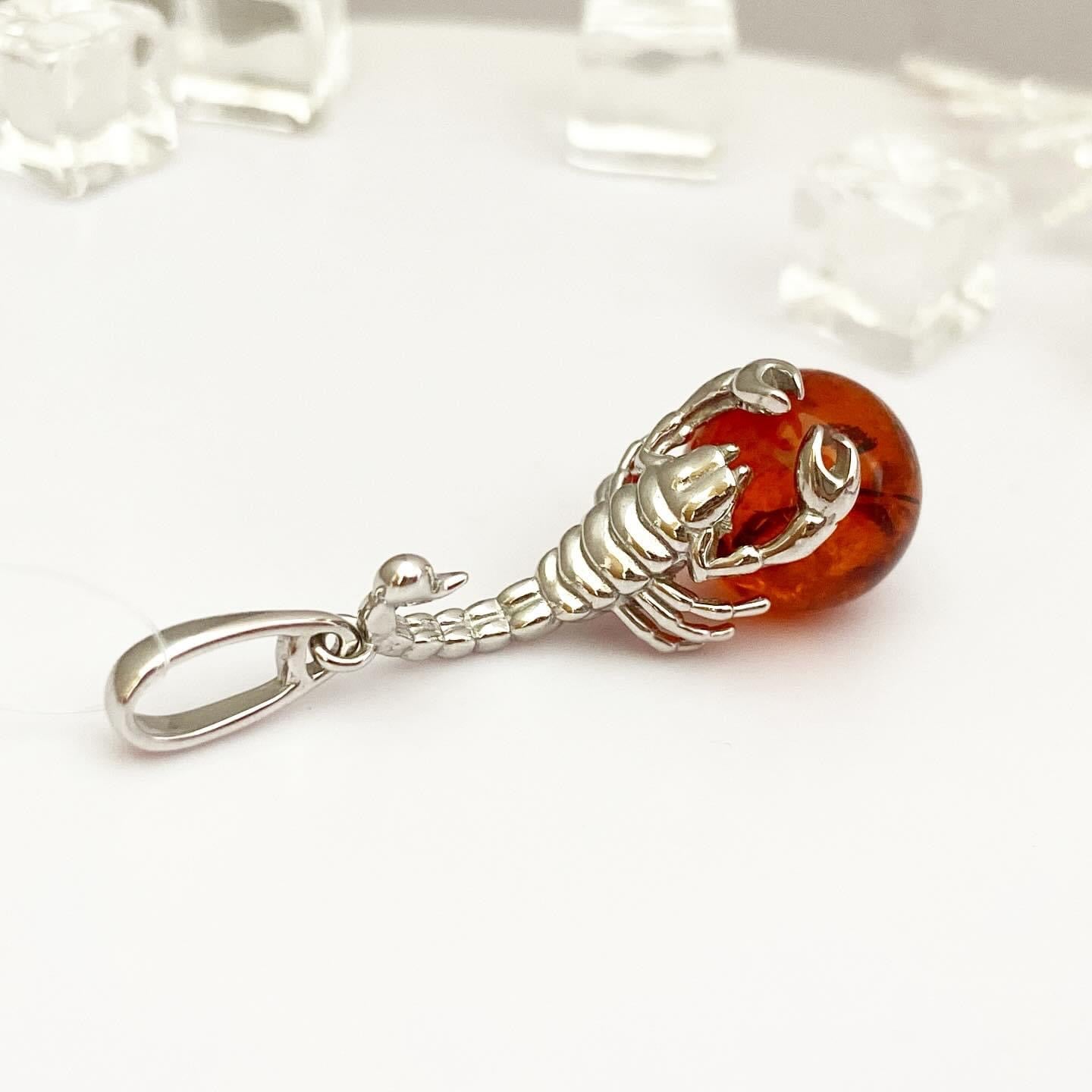 Pendant "Scorpion" with Amber