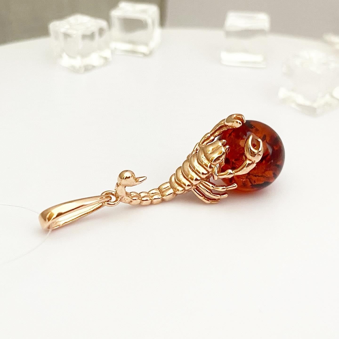 Pendant "Scorpion" with Amber