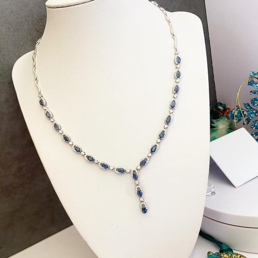 Stunning necklace with sapphires