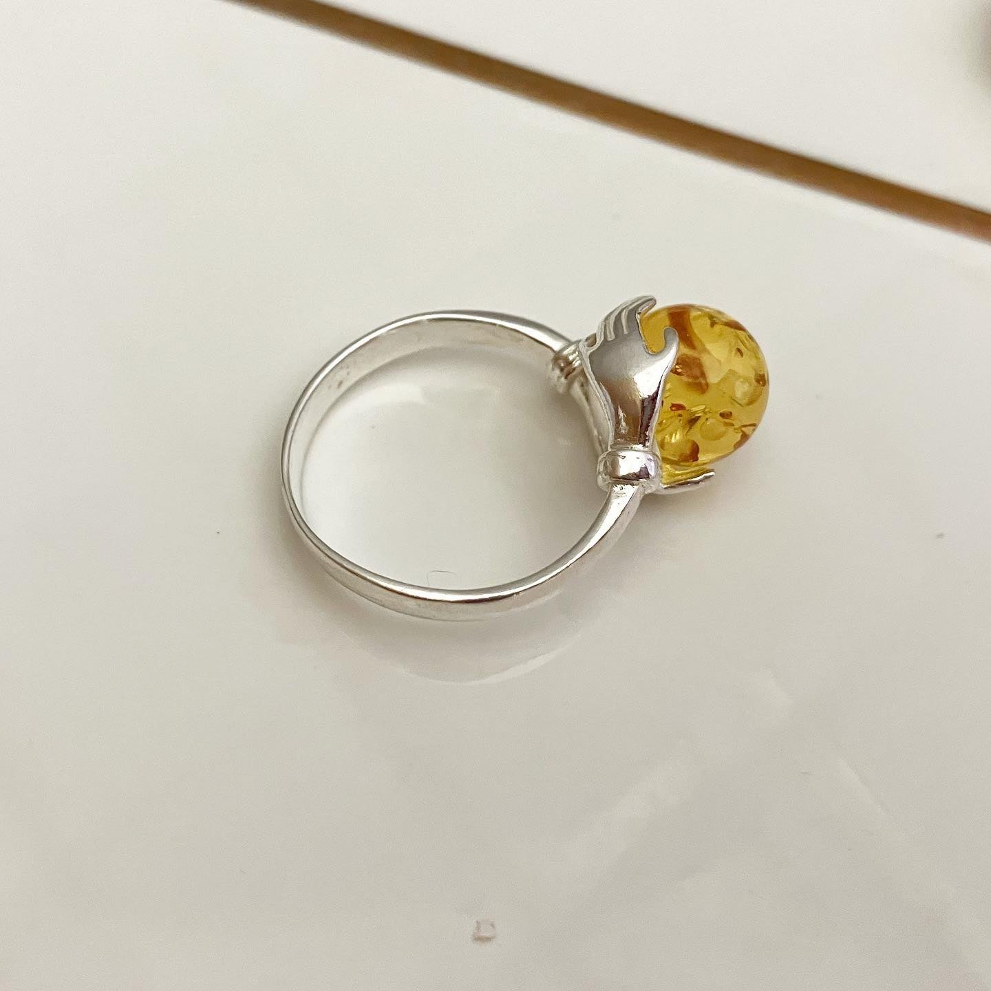Ring ilver 925 samples  with amber "Amphora"