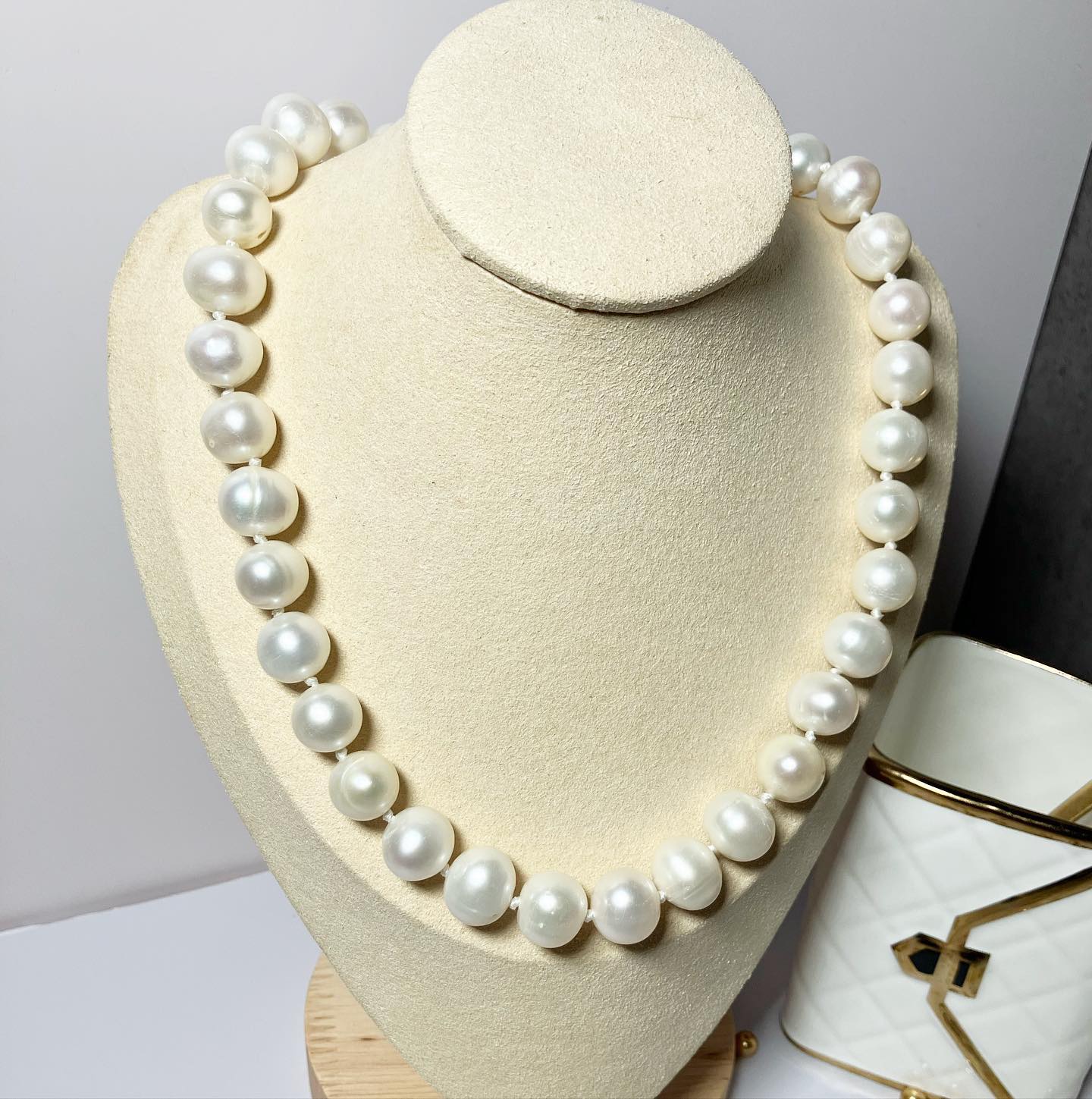 Beads with pearls "Pearl Miracle"