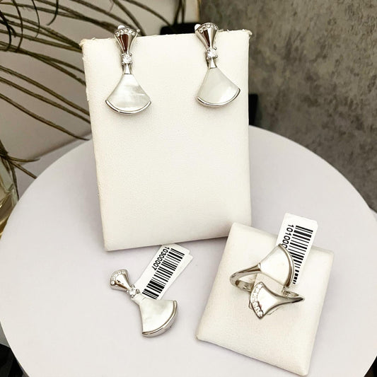 Kit; earrings, ring and pendant silver with enamel.