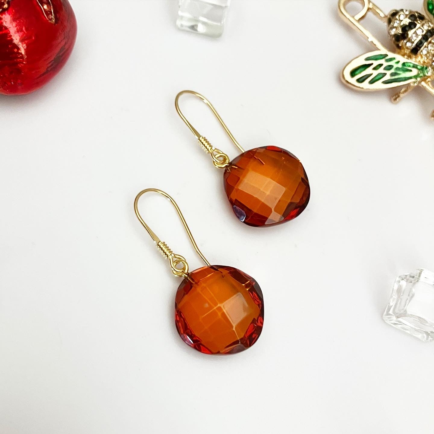 Earrings silver with gilding and natural amber.