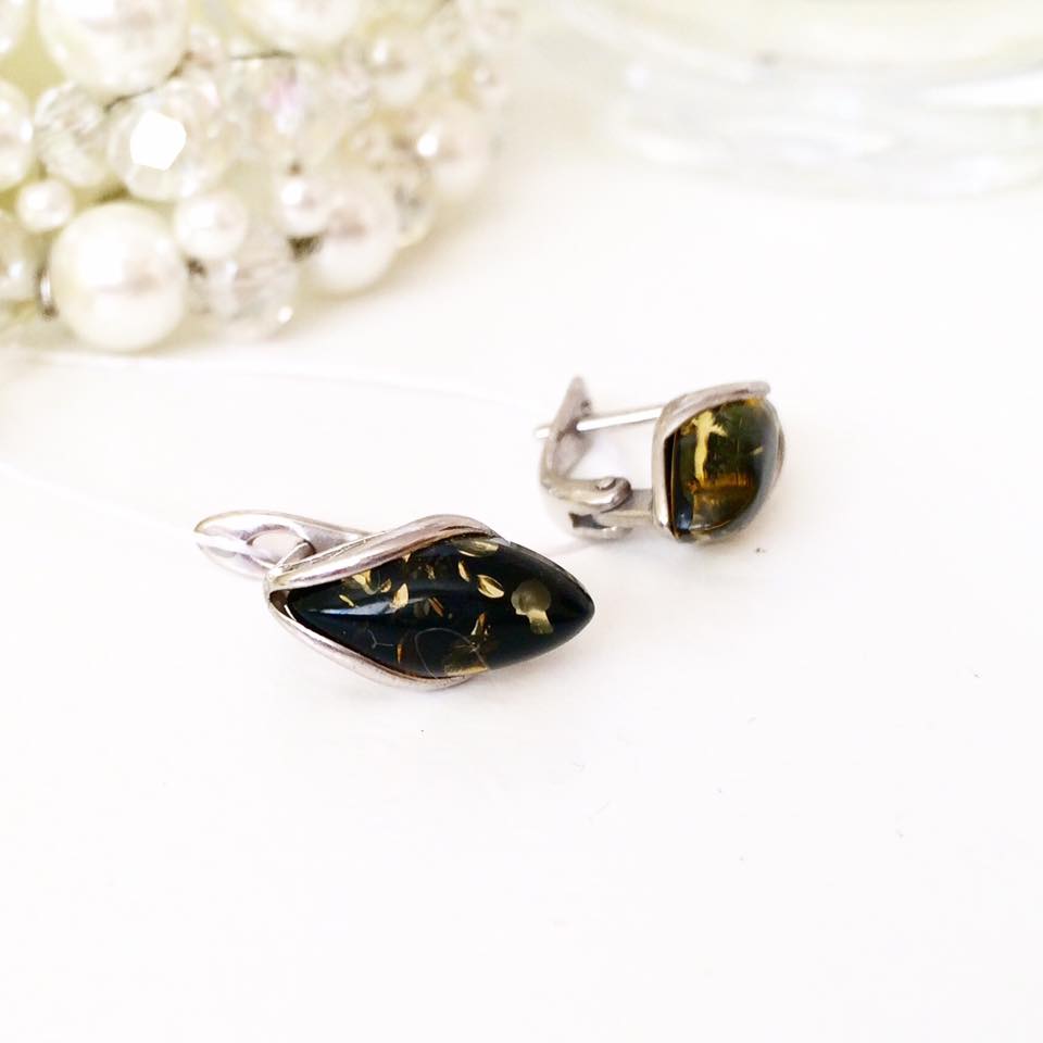 Earrings with amber "Snowdrop"