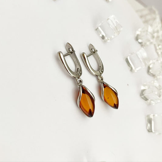 Earrings with amber "Snowdrop"