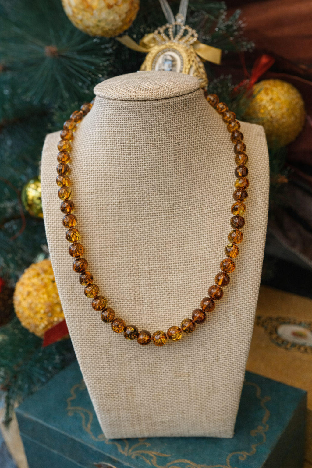 שרשרת חרוזים קלאסית מעץ ענבר