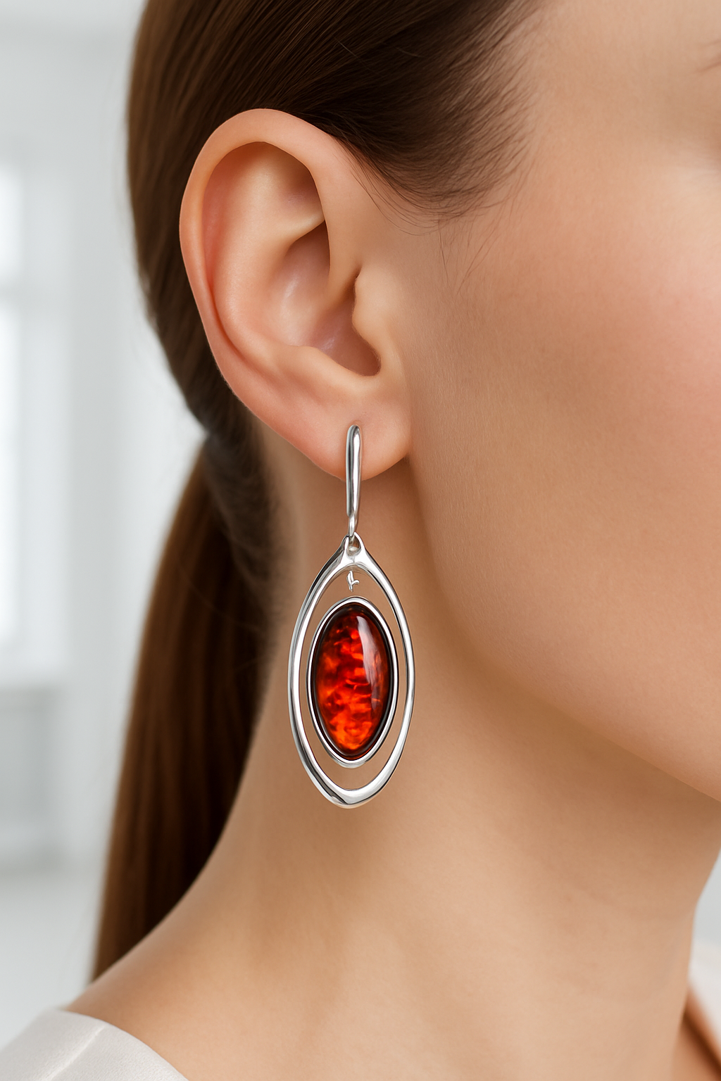 Элегантный овал — янтарные серьги