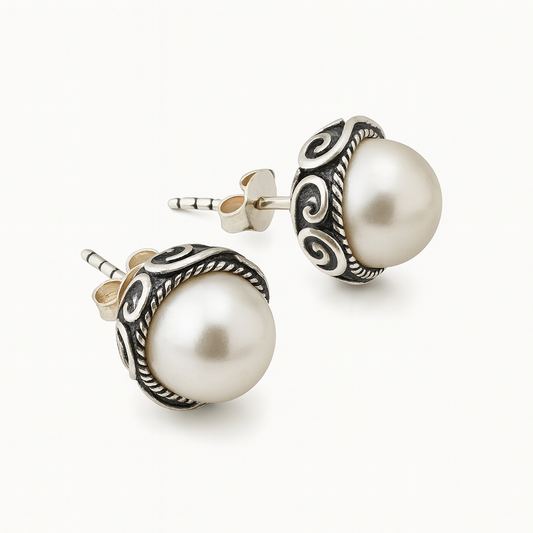 Vintage Pearl Stud Earrings – Sterling Silver & Pearl