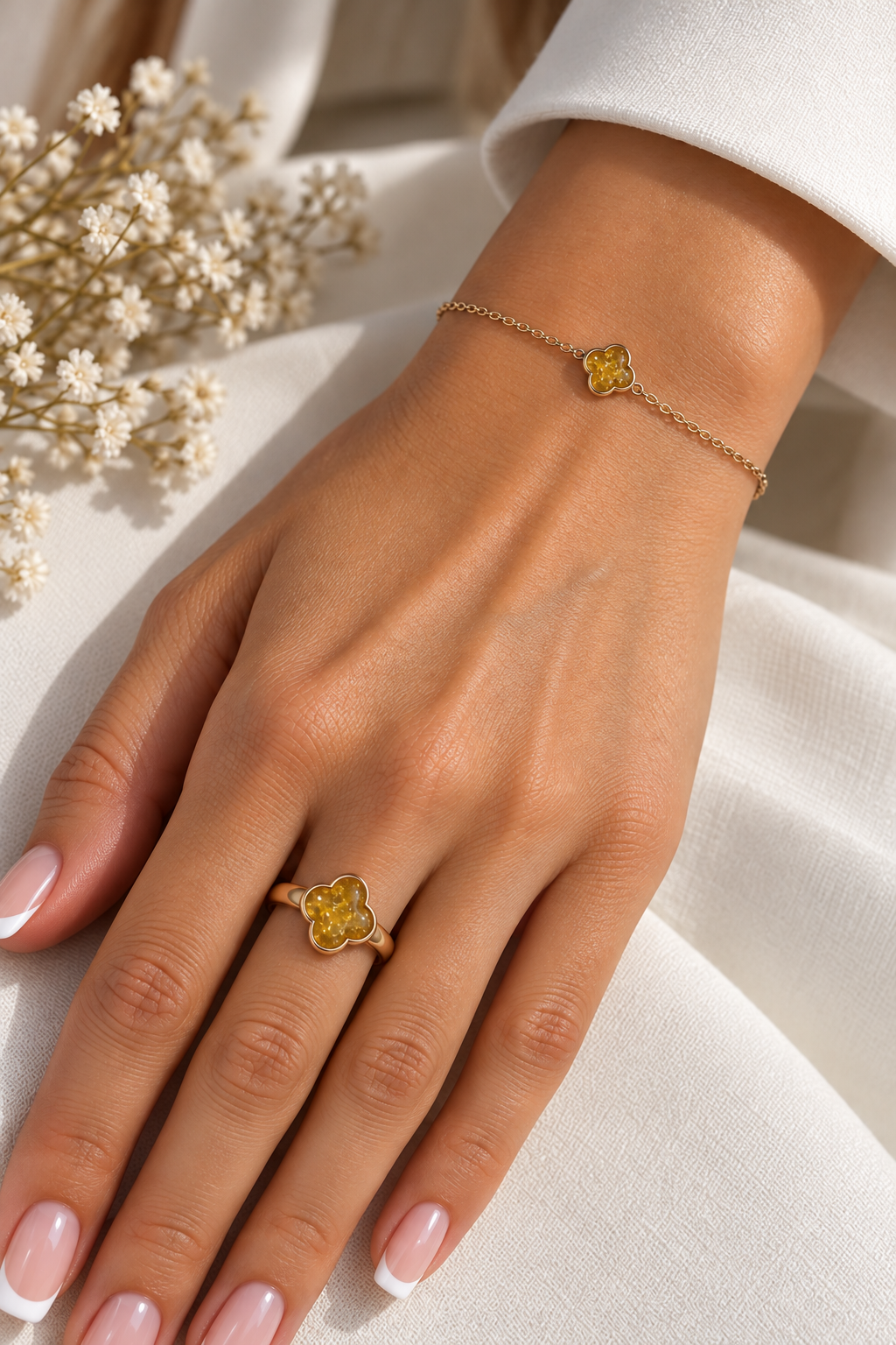 Four-Leaf Clover – Natural Baltic Amber Gold-Plated Silver Bracelet